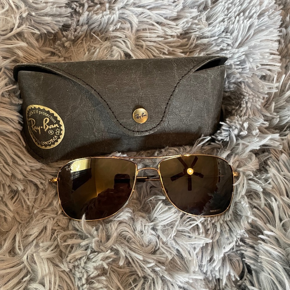 Ray-ban sunglasses with case